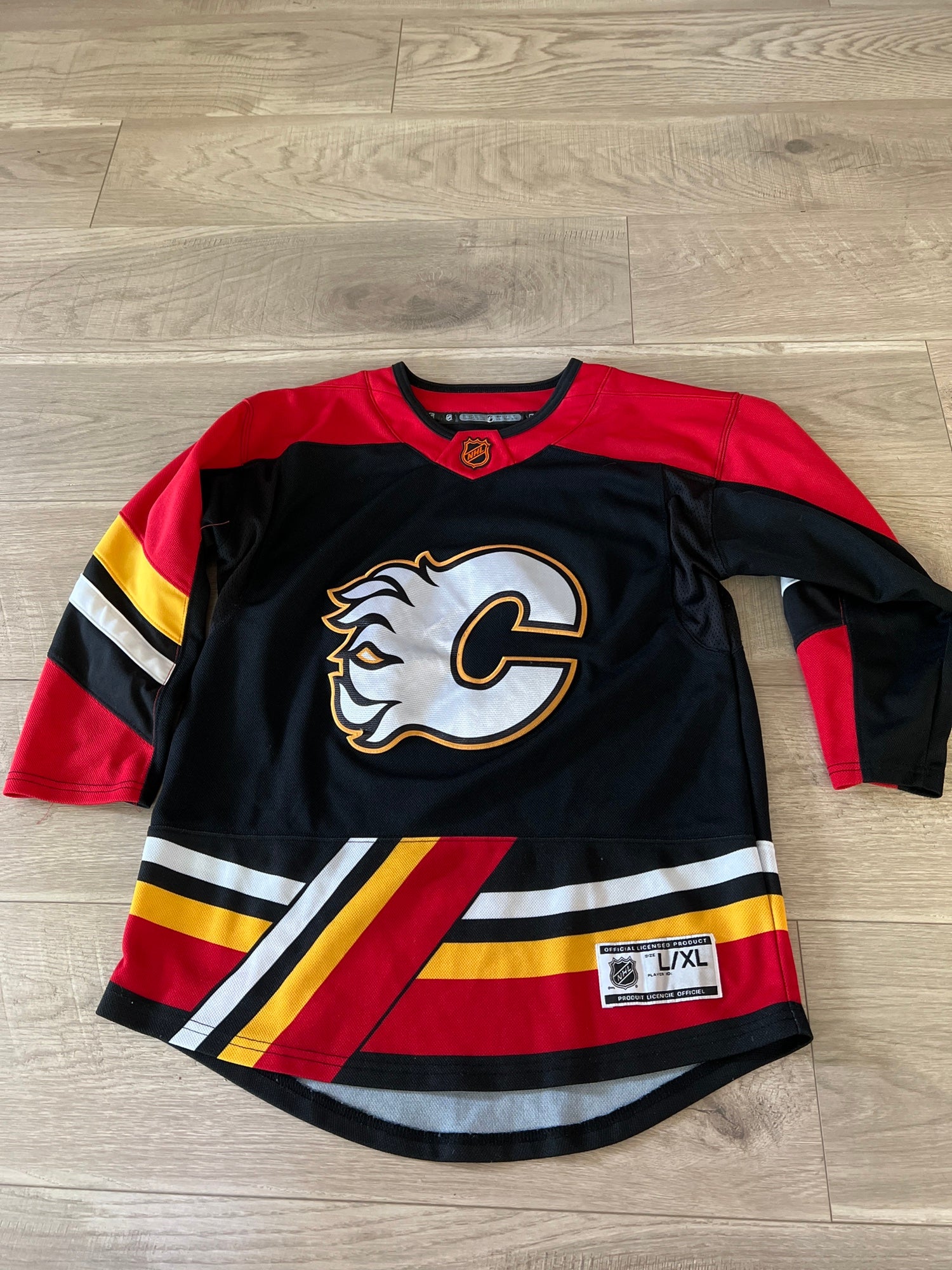Nhl Calgary Flames Youth Team Jersey L/Xl