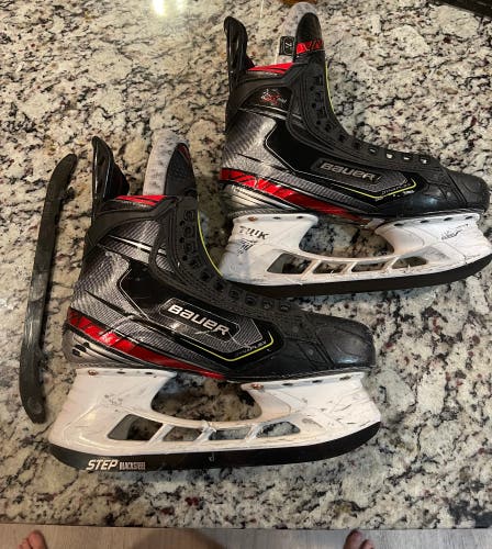 Used Bauer Regular Width  Size 7.5 Vapor 2X Pro Hockey Skates