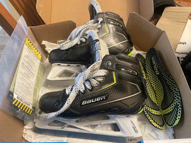 Junior/senior Bauer Regular Width  Size 4 Elite Hockey Goalie Skates