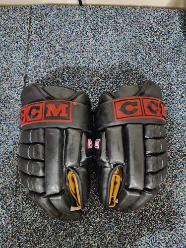 Used CCM Gloves 14"