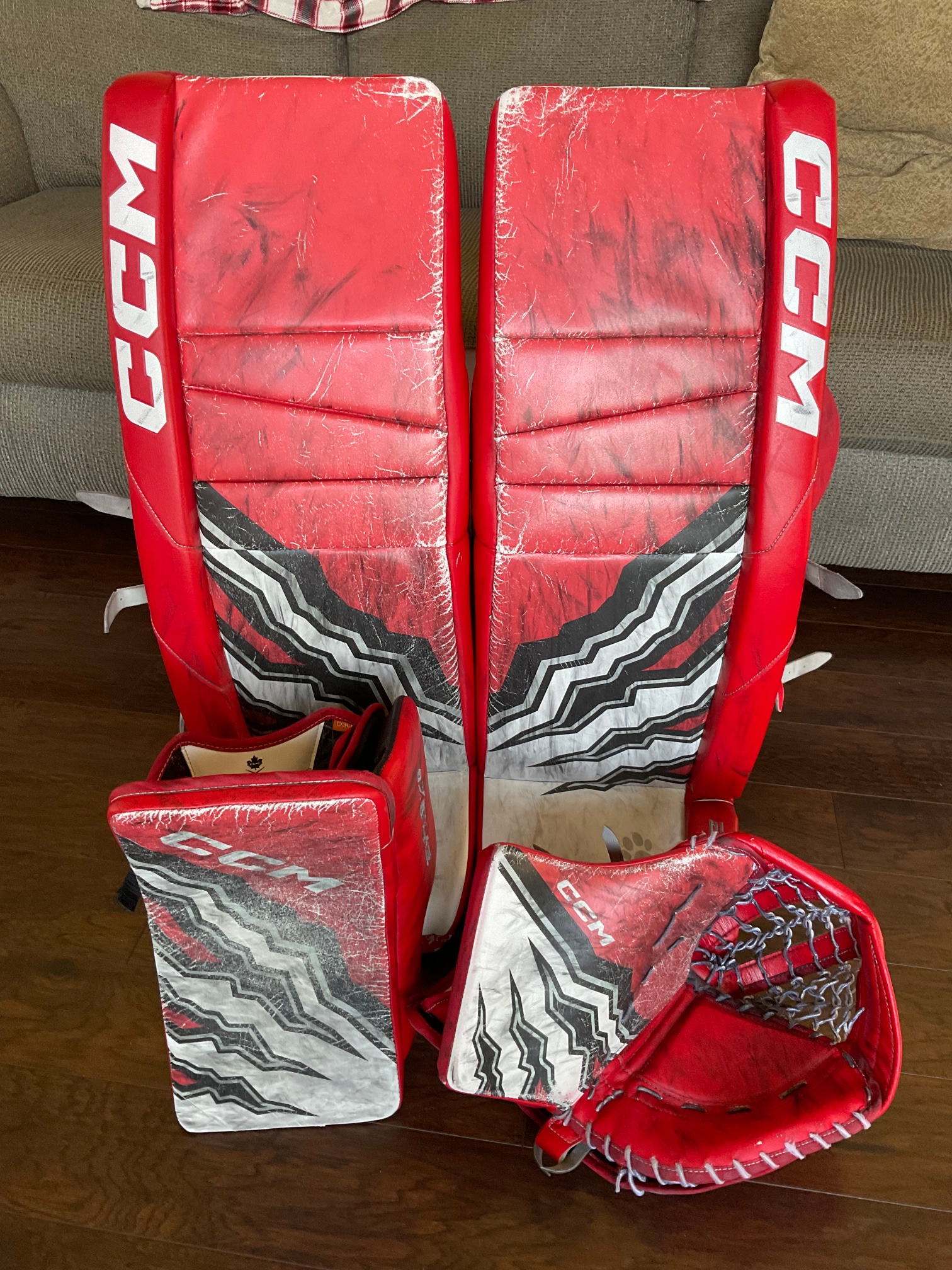 Custom Graphic QMJHL Pro Stock CCM EFLEX 6 Goalie Pads, Glove, & Blocker Set