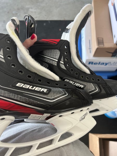 Senior Bauer Regular Width Size 8.5 Vapor 2X Hockey Skates