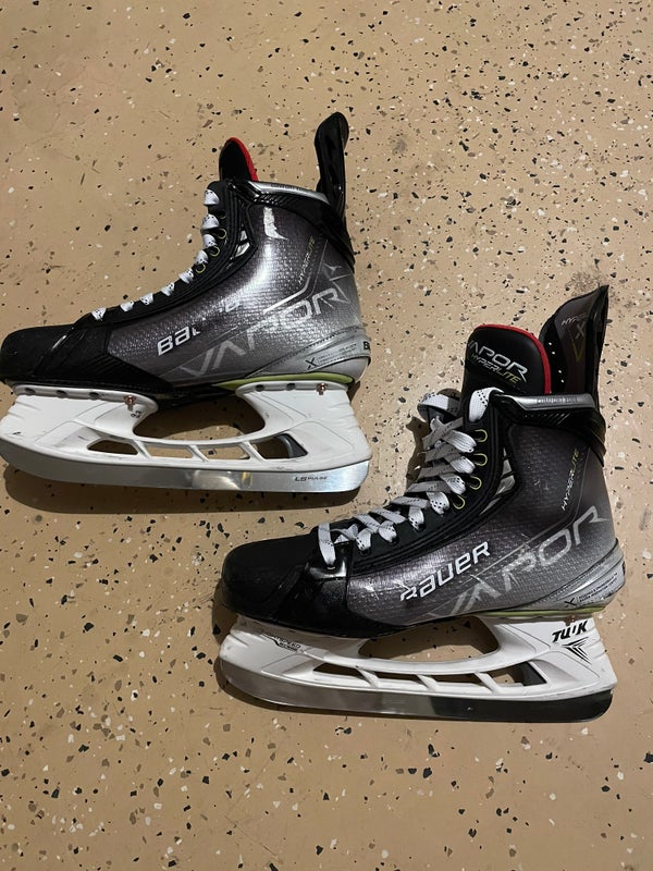 Used Bauer Size 10.5 Vapor Hyperlite Hockey Skates