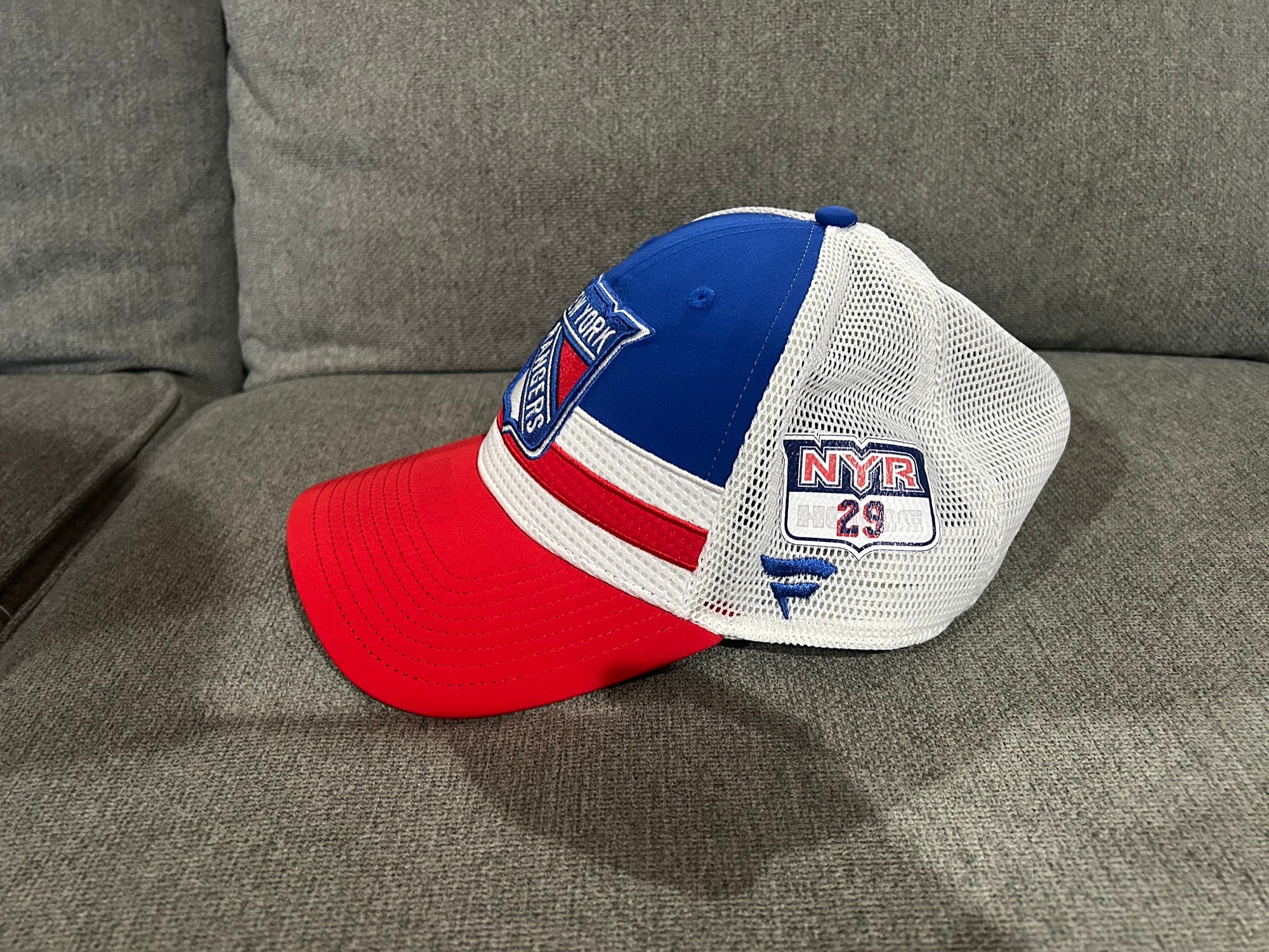 Authentic NHL Headwear New York Rangers 2020 Draft Trucker Cap