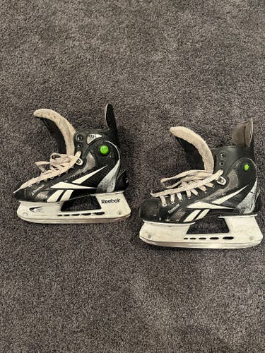 Senior Used Reebok 11K Hockey Skates Regular Width Pro Stock Size 9.5