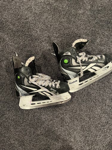 Senior Used Reebok 11K Hockey Skates Regular Width Size 9