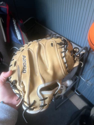 Used Right Hand Throw 33" A2000 Catcher's Glove