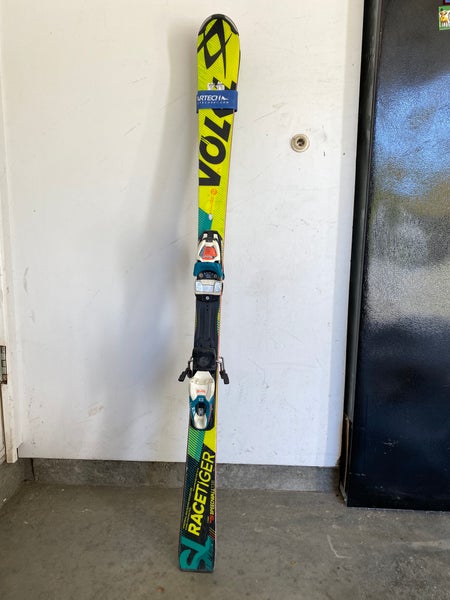Used 2016 Volkl Skis With Bindings Racetiger SL Skis