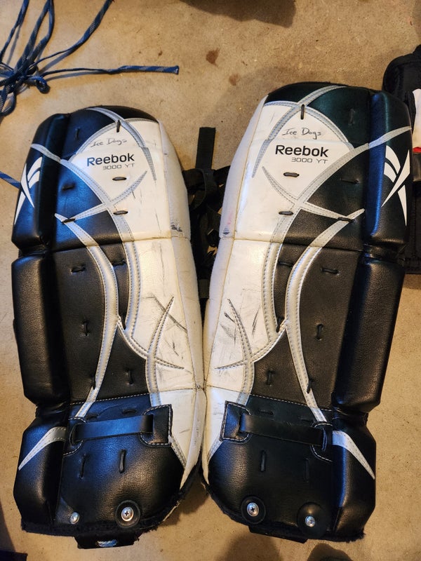 Used 22" Reebok 3000RT Goalie Leg Pads