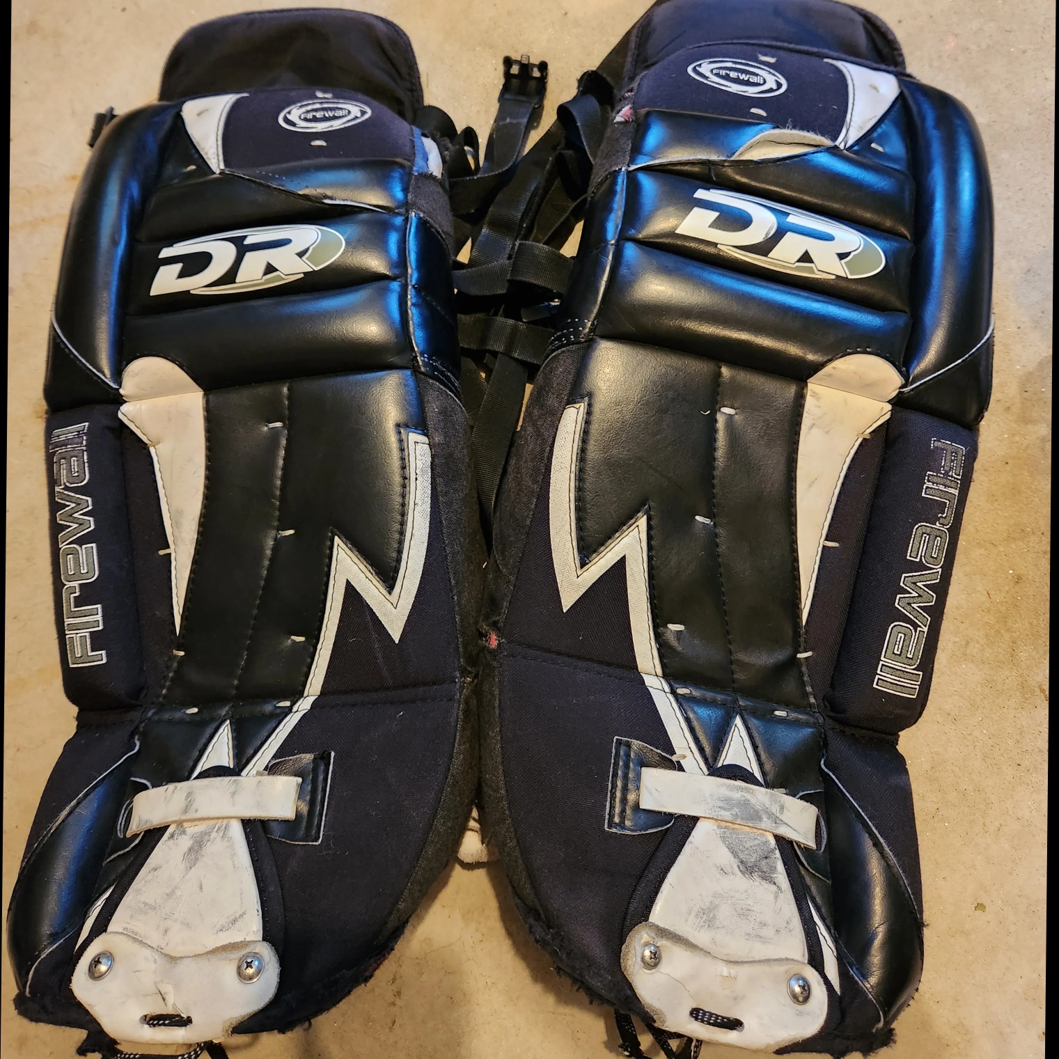 Used 22" D&R Goalie Leg Pads