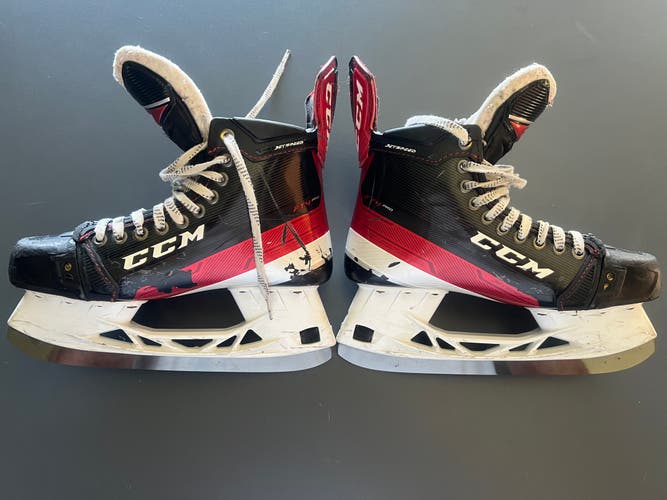 Senior Used CCM JetSpeed FT4 Pro Hockey Skates Regular Width Size 7.5