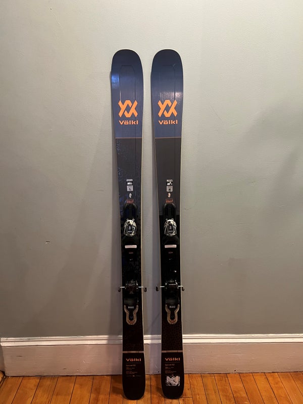 Used Women's 2019 Volkl 156 cm All Mountain Secret Skis With Bindings Max Din 10