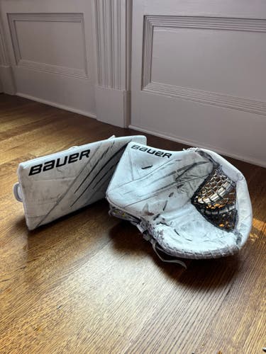 Used Regular BAUER VAPOR 3X GOALIE BLOCKER & GLOVE SET – SENIOR (CAN ALSO BE SOLD SEPARATELY)