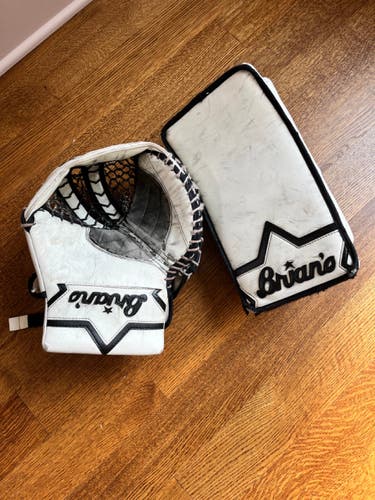 Used Regular BRIAN’S ALITE GOALIE BLOCKER & GLOVE SET – INTERMEDIATE (CAN ALSO BE SOLD SEPARATELY)