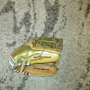 Used Easton Right Hand Throw Baseball Glove 11.5"