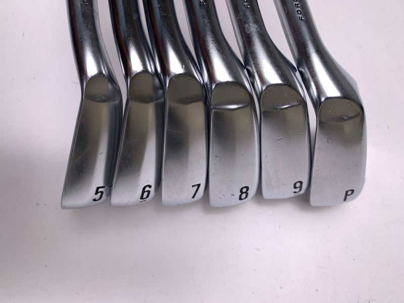 Srixon ZX5 Iron Set 5-PW UST Mamiya Recoil 95 F4 Stiff Graphite