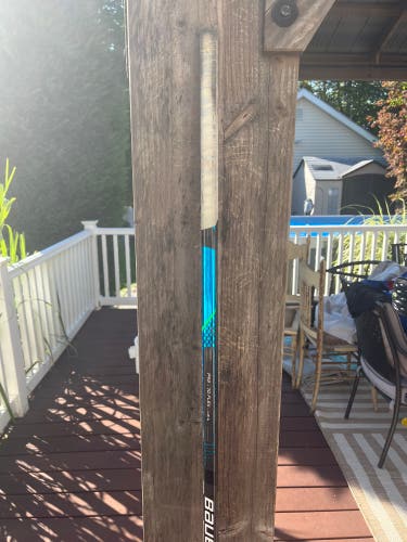 New Right Handed Nexus Geo Hockey Stick