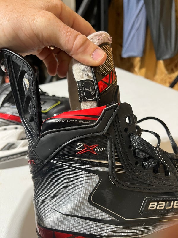 Used Bauer Regular Width Size 7.5 Vapor 2X Pro Hockey Skates