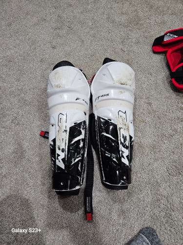 Used CCM Jetspeed FT455 Shin Pads