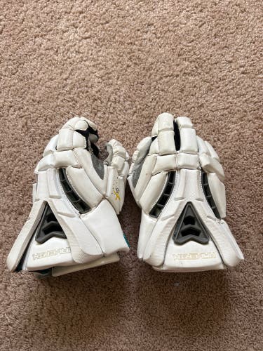 Mark Glicini Maverik Rome Gloves - Autographed