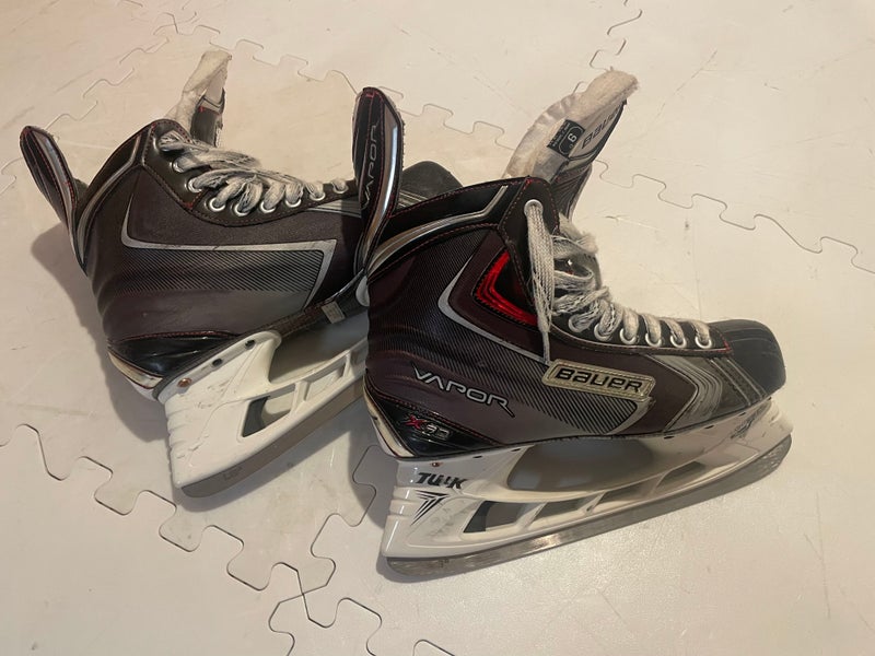 Senior Used Bauer Vapor X90 Hockey Skates Regular Width Size 9