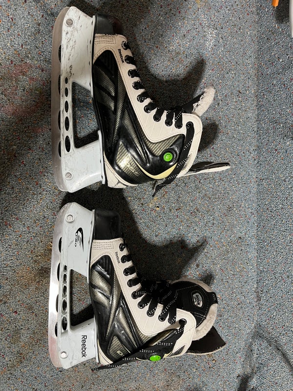 Junior Used Reebok Pump 3 DSS Hockey Skates Regular Width Size 5