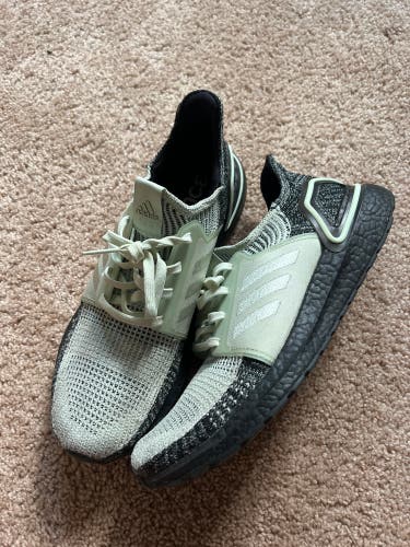 Adidas Ultra Bounce Sneakers Size 10.5