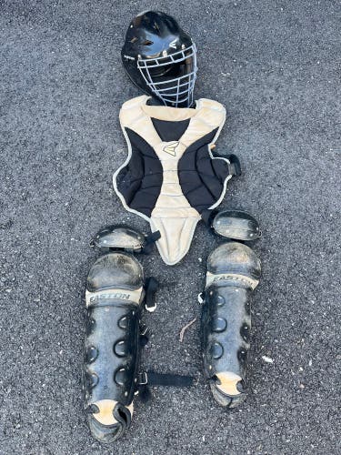 Easton Black Magic Catcher's Set