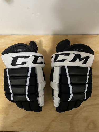 Used ccm hg97 Pittsburg Penguins gloves size 13