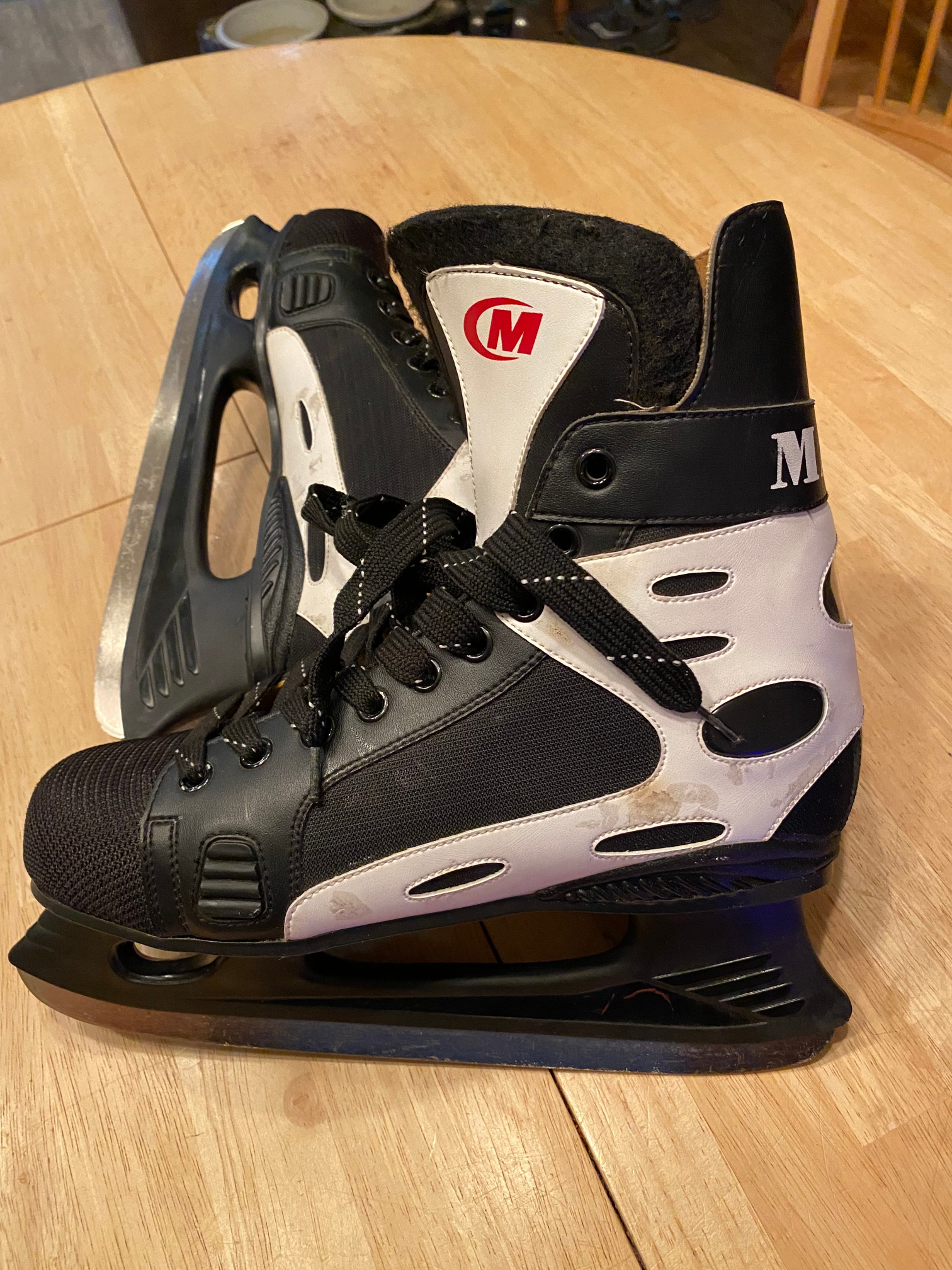 Senior Used MAAO Hockey Skates Regular Width Size 10