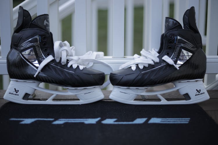 Used True Wide Width Size 10 Pro Custom Hockey Skates (Senior)