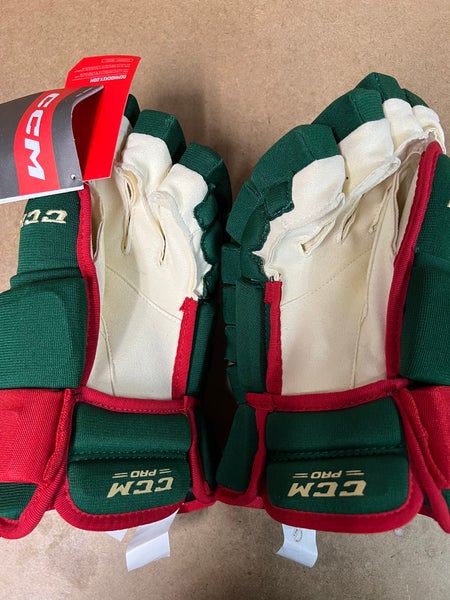 like new CCM 14 Pro Stock HG12 Gloves minnesota wild