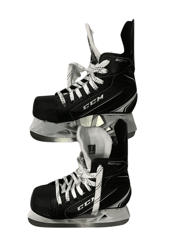 Used Ccm Tacks 9040 Junior 01 Ice Hockey Skates