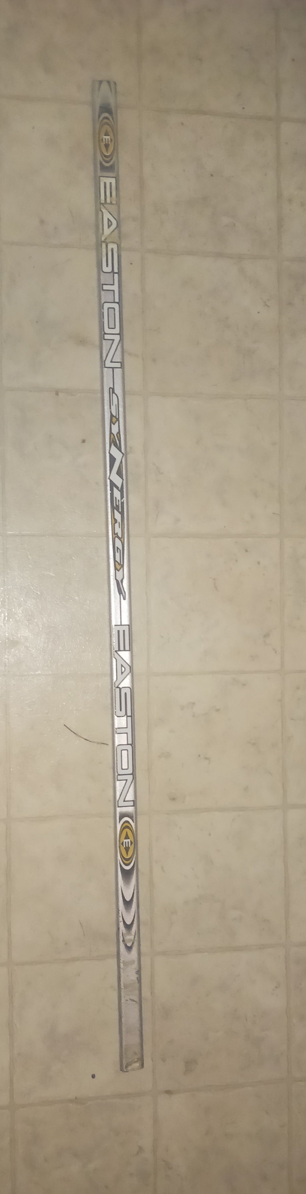 Easton Synthesis Hockey Shaft- Junior