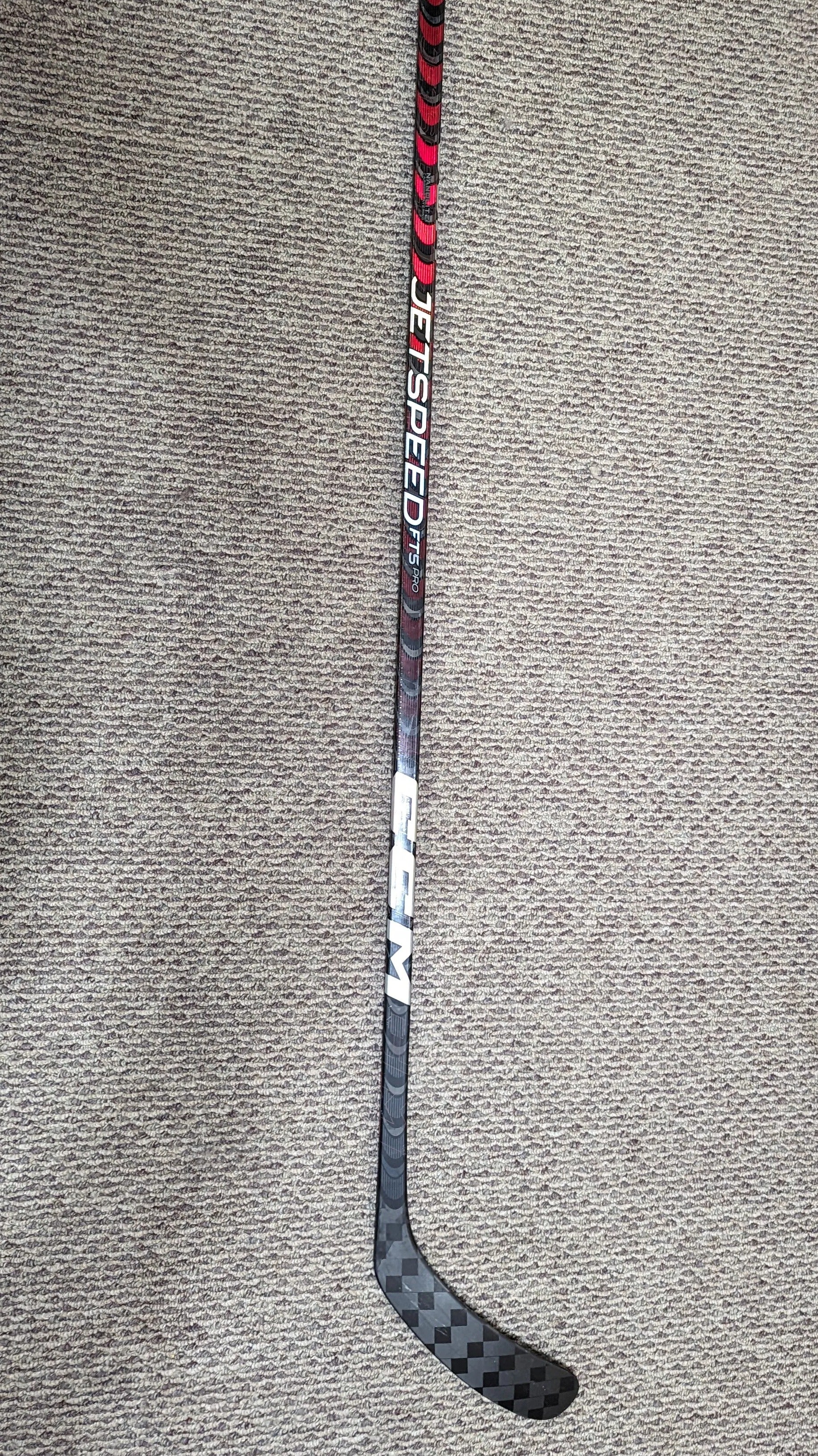 New CCM Senior JETSPEED FT5 Senior One Piece Sticks 75 Flex Senior