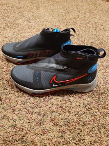 New Men's Size 10 (Women's 11) Nike Golf Shoes