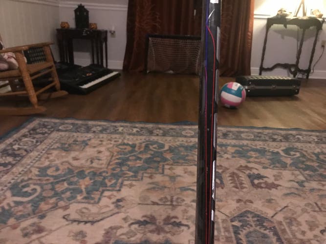 New Youth Bauer Left Hand Vapor Hyperlite Hockey Stick P28