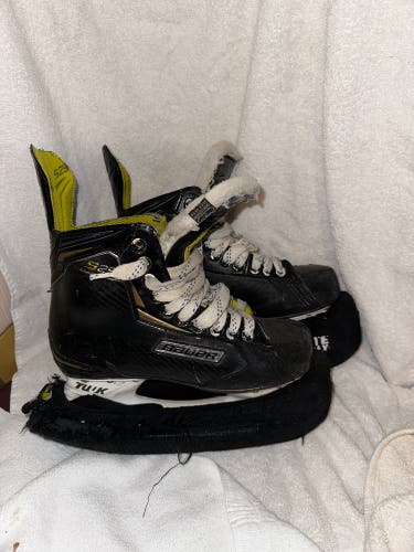 Used Bauer Supreme S29 Size 7 Supreme Hockey Skates (PRICE NEGOTIABLE)