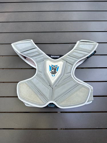 Brine King 5 Shoulder Pads