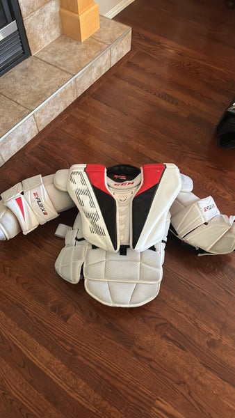 Medium CCM Eflex 5 PRO Goalie Chest Protector