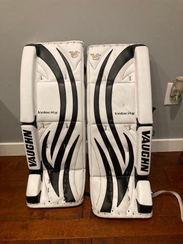 29" Vaughn Velocity V5 Goalie Leg Pads