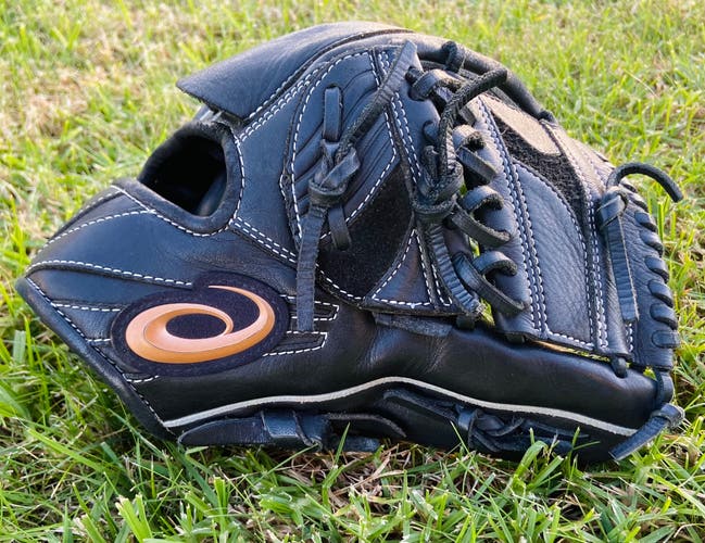 ASICS Japan baseball glove