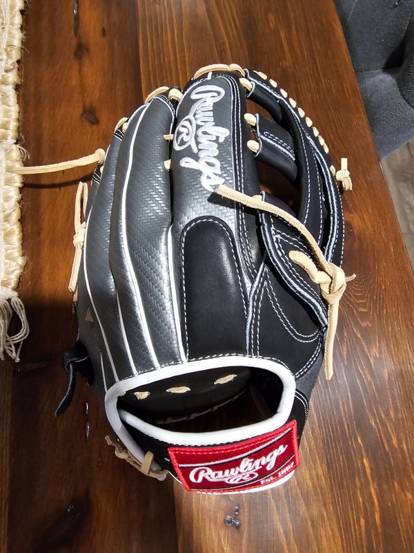 New 2023 Rawlings Right Hand Throw Outfield Heart of the Hide Baseball Glove 12.75"