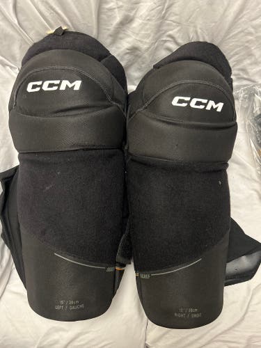 15” CCM Referee Shin Pads
