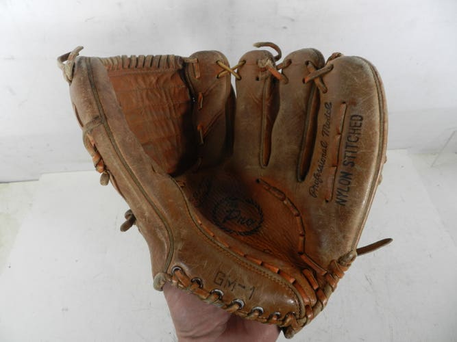 Vintage THE PRO GM-1 Baseball Glove Professional Model Size 10.5", RHT