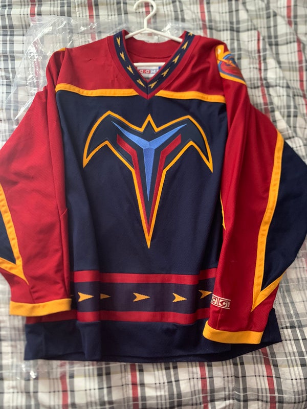Atlanta Flames size 44 fits like size 46 Adidas TEAM CLASSICS NHL Hockey  Jersey
