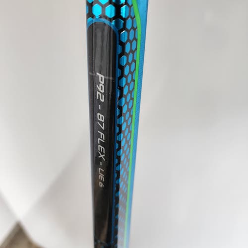 Senior New Right Handed Bauer Nexus Geo Hockey Stick P92