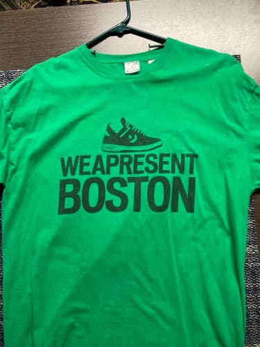 Used Boston Represnt XL Men's Converse Shirt