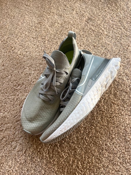 Nike React Infinity Flyknit Sneakers Size 10.5