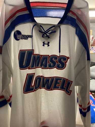 White Used XXXXL Men's Under Armour Jersey